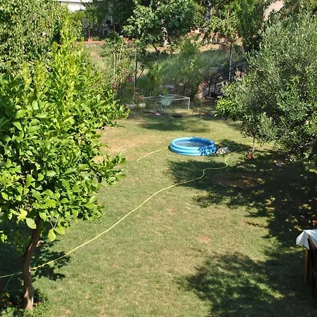 Guenebakan Taliani Hotel *