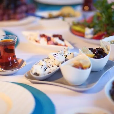 Guenebakan Taliani Ayvalik